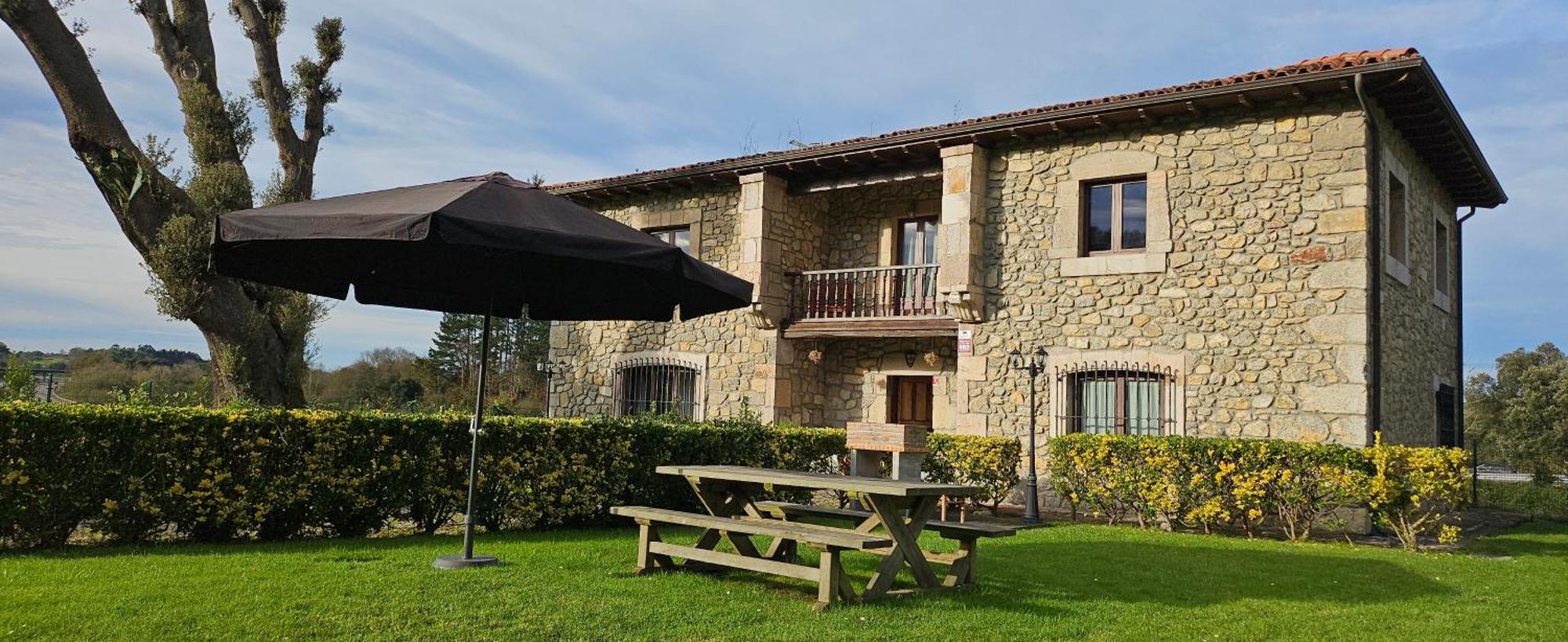 Casa De Aldea La Piniella Vendégház Villahormes Kültér fotó